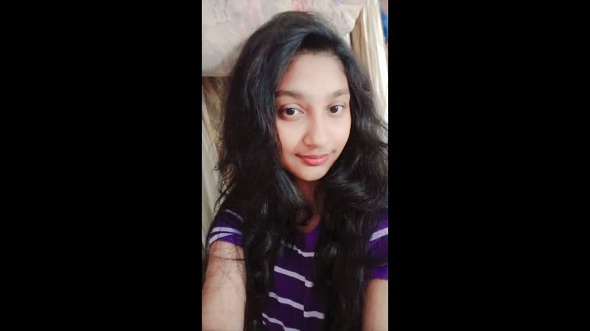 Desi cutie showing boobs and pussy