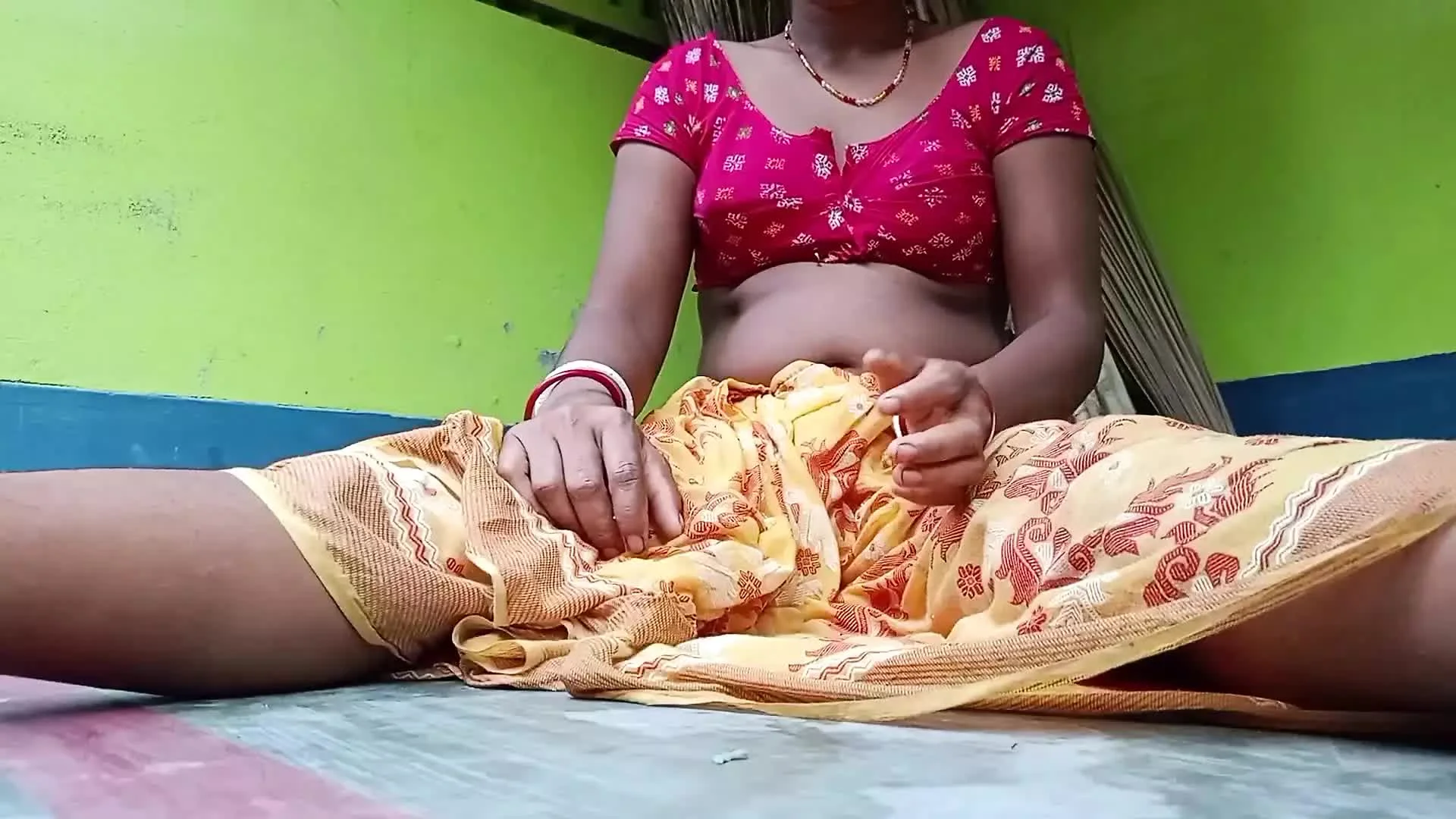 yours bhabhi with fingers pussy Juice out