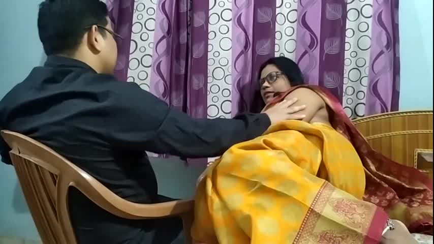 Cute Married Wife Seema Penetrate Cock Hard Inside Pussy in Saree With Boyfriend at Home on Xhamster