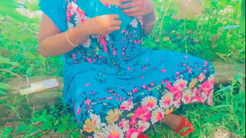 Pooja Bhabhi Coming Nearst Forest Area Jungle and Slow Slow Touching Beautiful Pussy Fingering- Outdoor