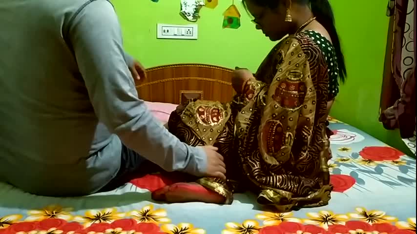 College Professor Shriti Mishra Fucking Very Closeup in Saree with her Boyfreind