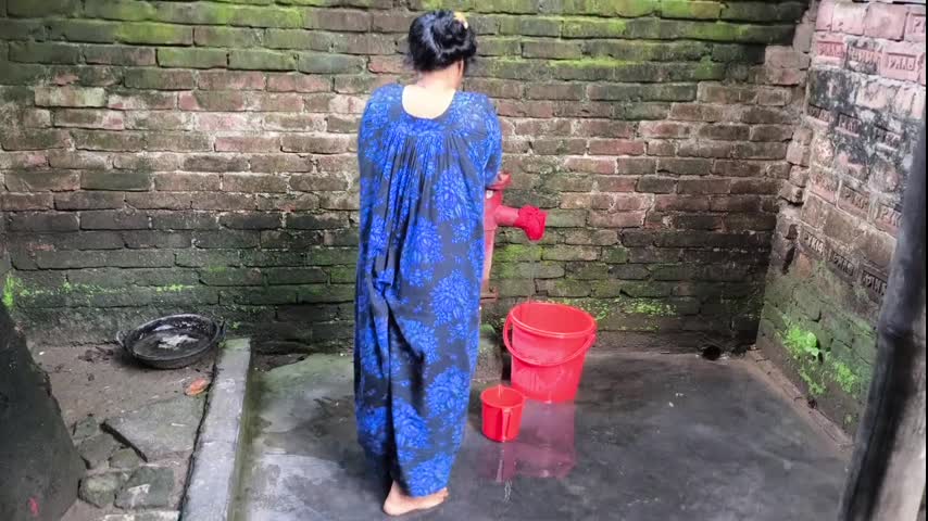 Safi Sexy I Grabbed My Aunty While She Was Taking Bath and Started Fucking Her