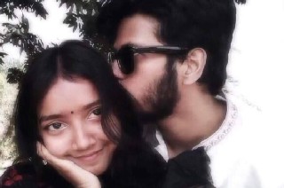 Beautiful GF Showing And Rubbing Her Pink Pussy Many Clips