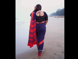 Very very hot Mallu milf exotic boobs thigh wet show in blouse and bath very hot