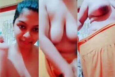 Chubby Desi Girl Showing