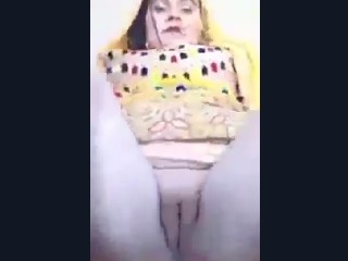 Desi lady showing pussy