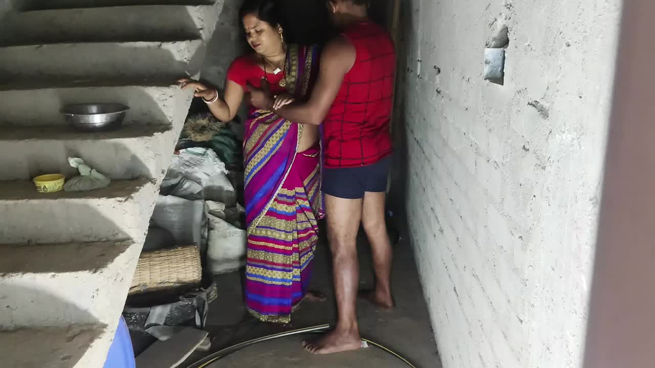 Called sister-in-law to the store room, stripped her and fucked her