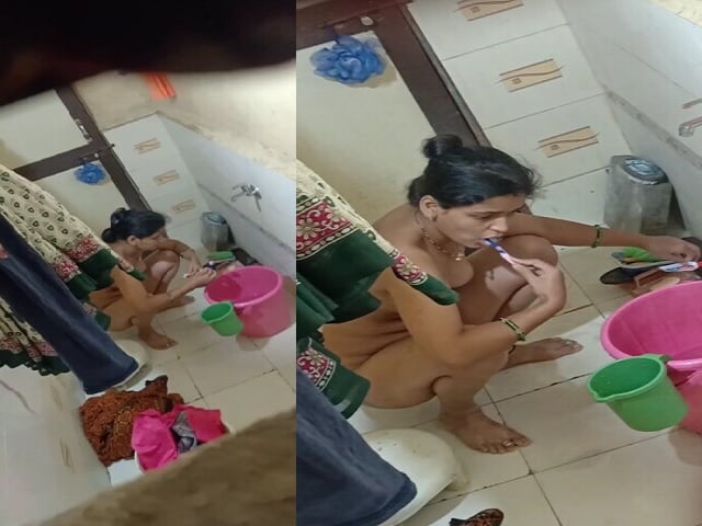 Naked bhabhi in bathroom brushing before nude bath