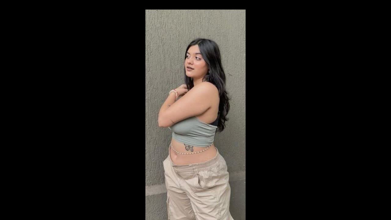 Sexy Horny Gf Sucking Dick