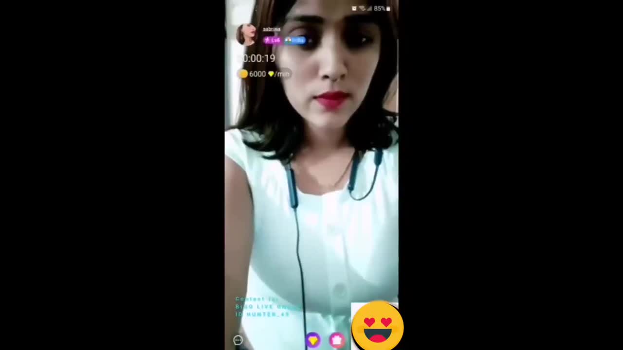 Chamet girl nice boobs