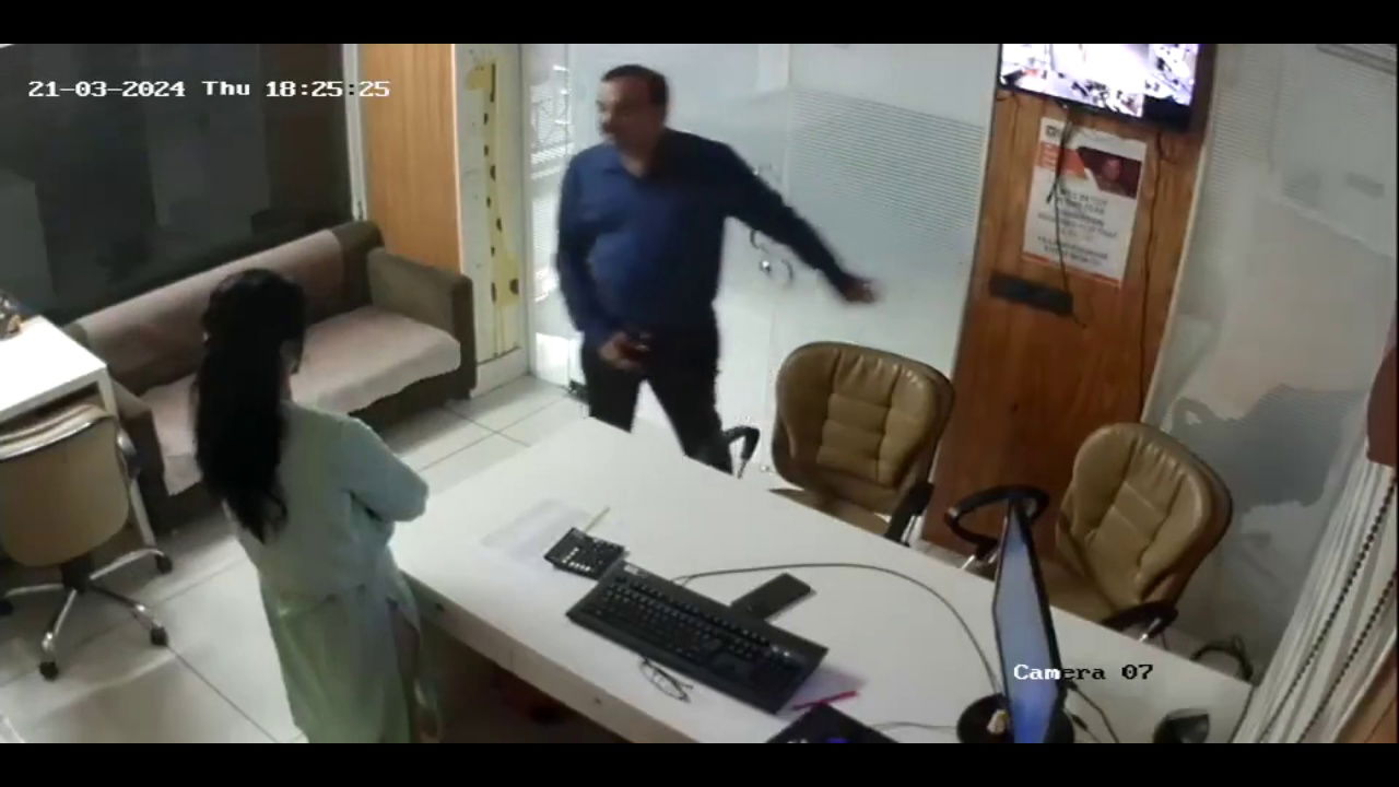 Promotion ke liye boss ke sath kiya