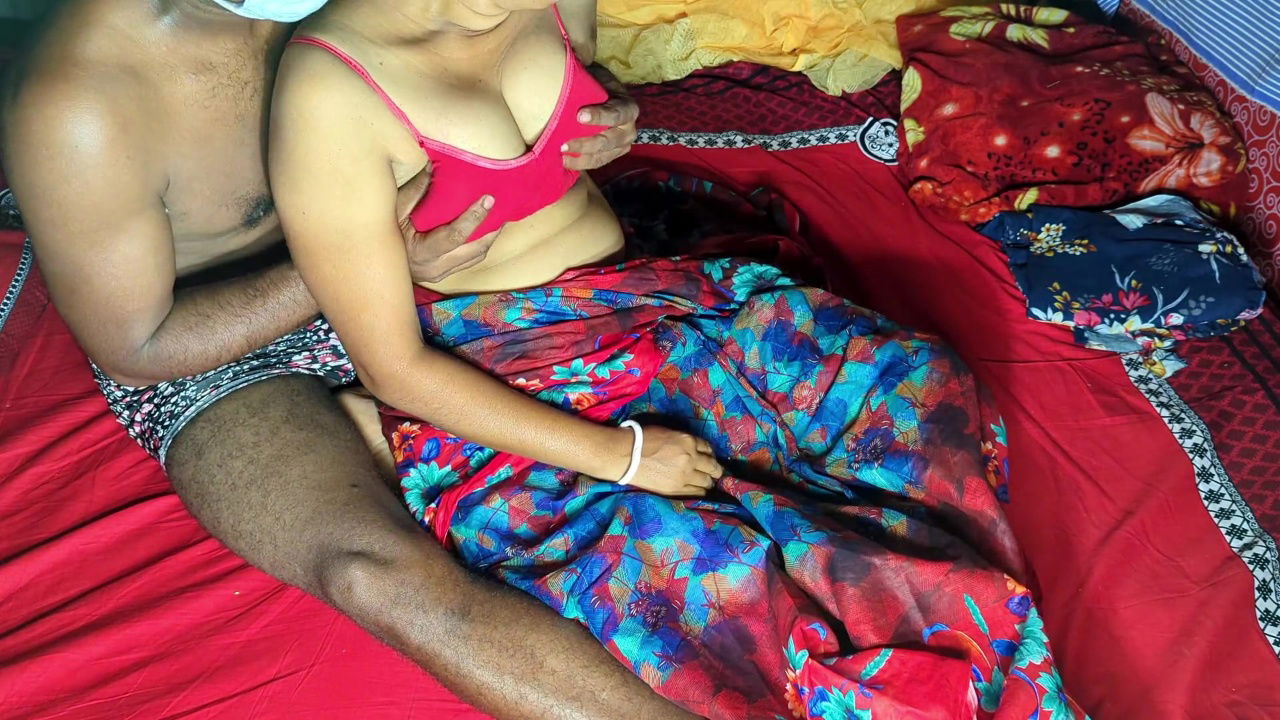 Indian Desi Village hot aunty hard fuck in doggy