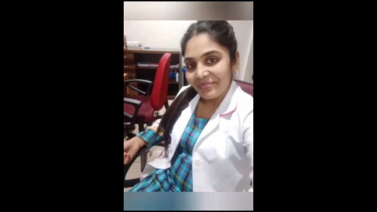 indian nurse alone shower