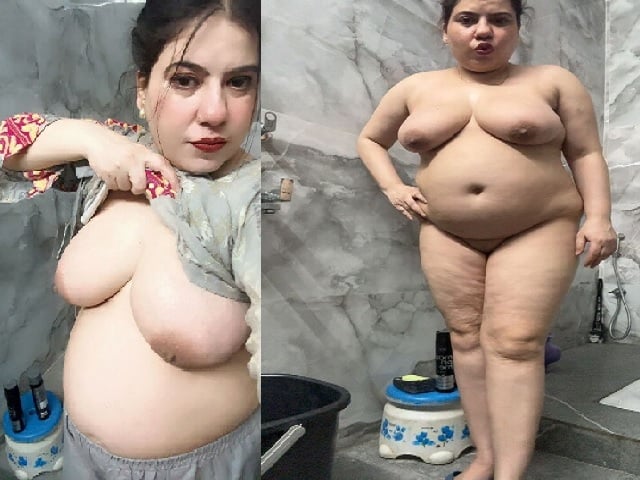 Transparent saree boobs show and naked video of busty wife